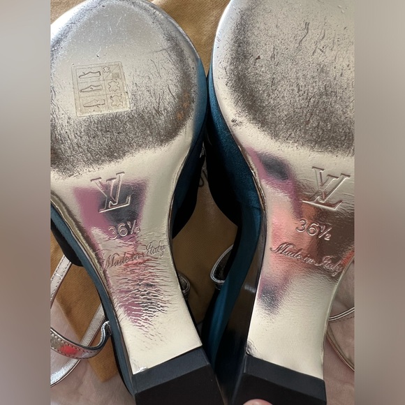 Louis Vuitton Wedge Heels size 6.5 like new - Picture 5 of 10